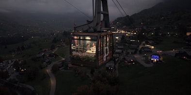 Dîner aux chandelles dans la télécabine